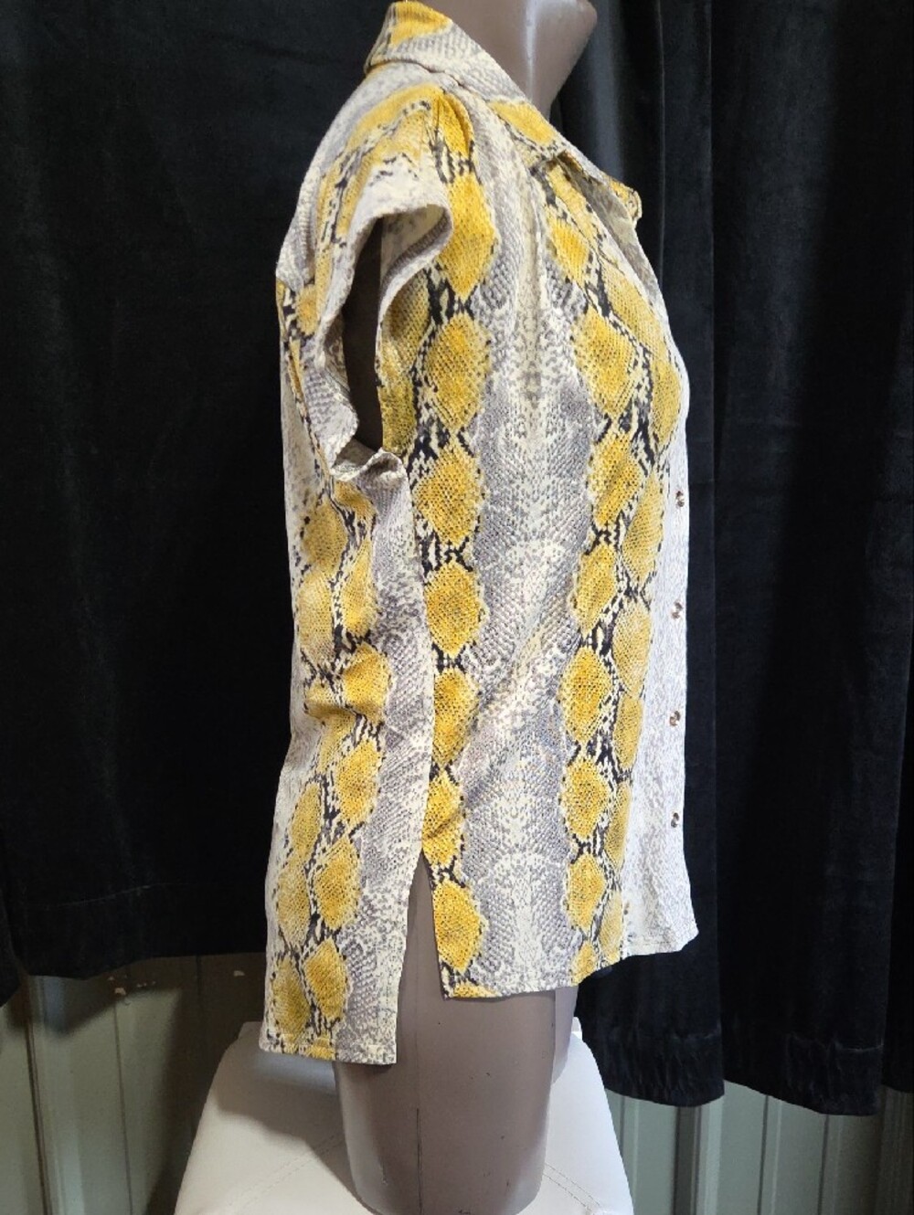 Yellow Snake-Print Short Sleeve Button-Up Women's Shirt - Picture 4 of 7
